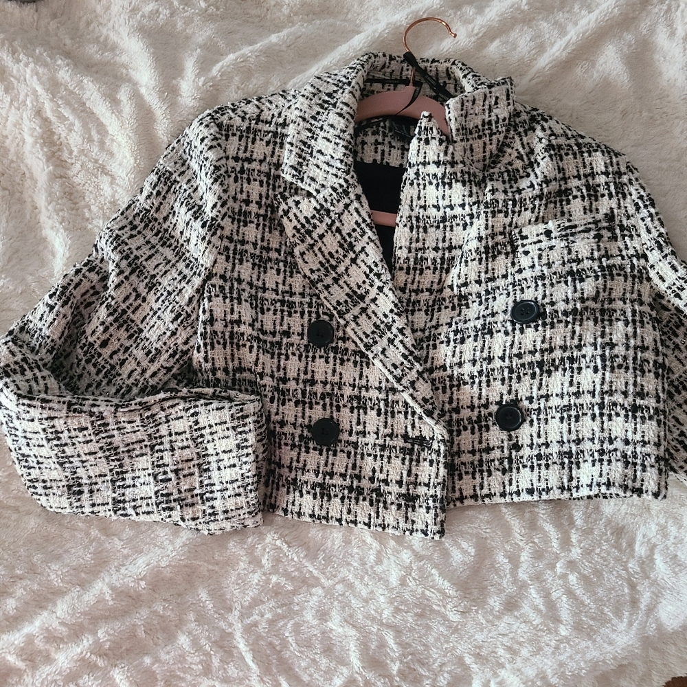 Women's Black and White Tweed cropped Jacket